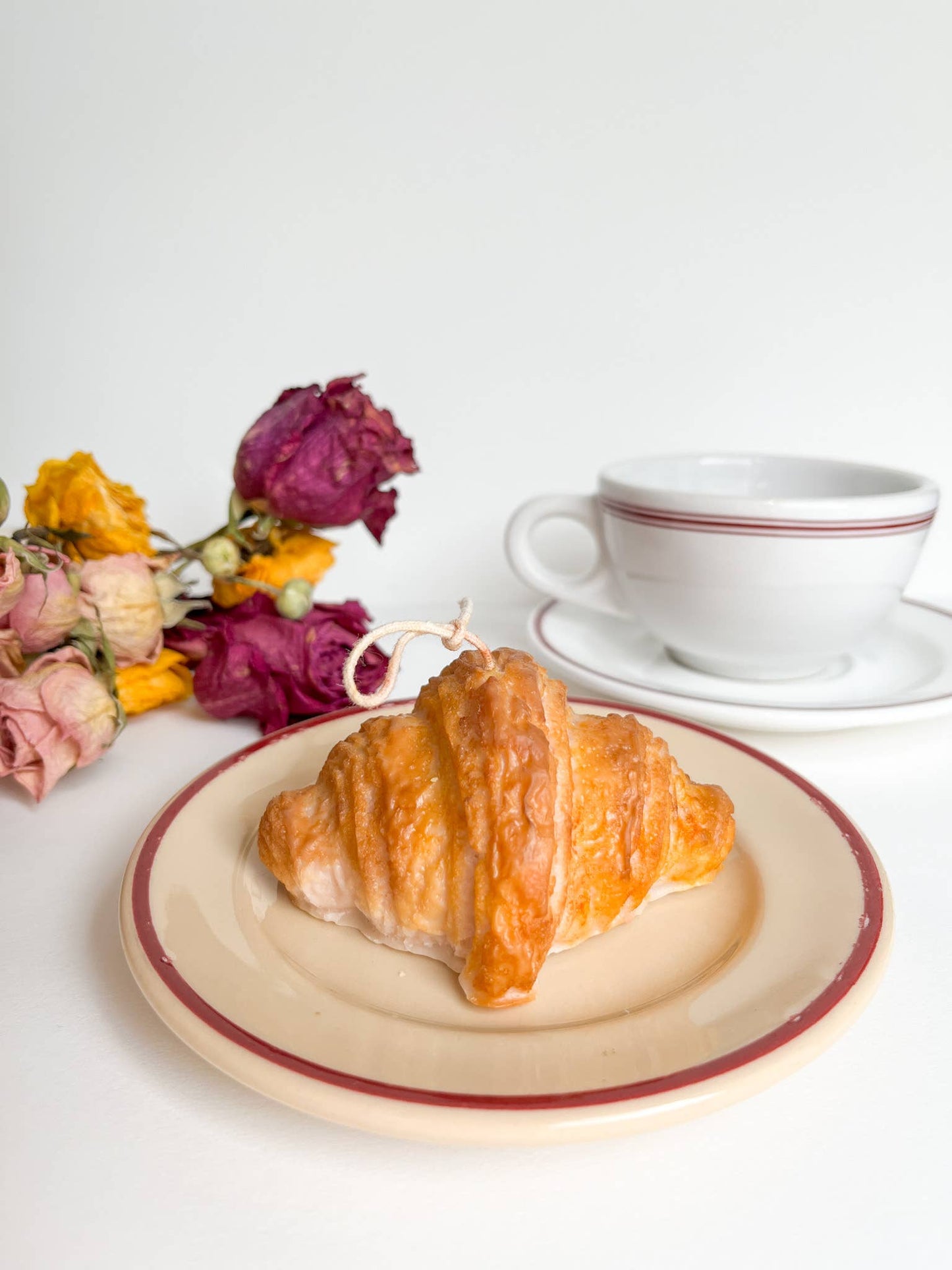 {The Wednesday Co.} Pancitos de mis Sueños :: Croissant Candle