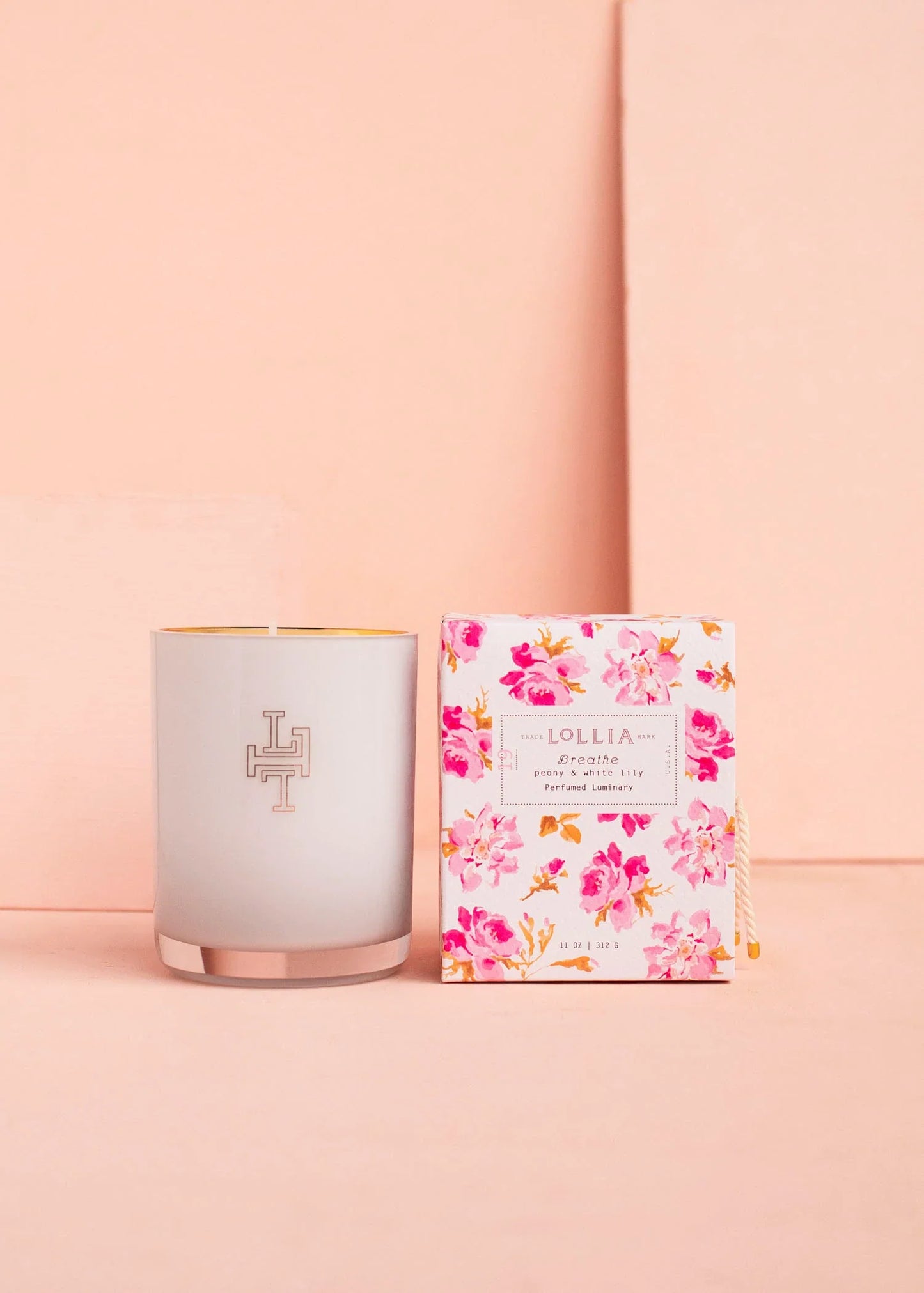 {Lollia} Perfumed Luminary Scented Candle :: Breathe