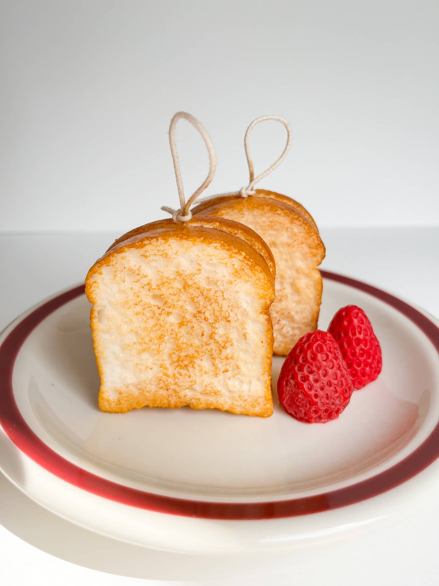 {The Wednesday Co.} Pancitos de mis Sueños :: Toast Candle