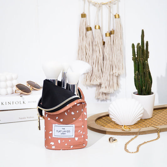 Rock Standing Brush Case and Pot