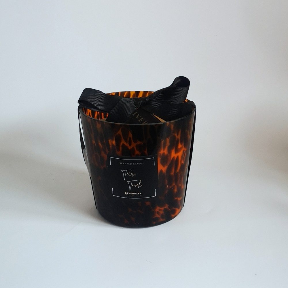 RIVERDALE Terra Touch Scented Candle. Apple, Cinnamon and Wood Fragrance