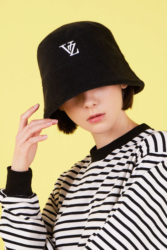 VARZAR Bucket Hat Monogram Logo Towel Bucket Hat Black
